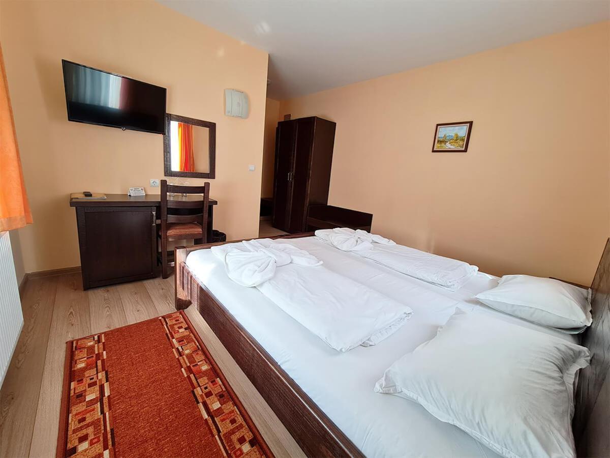 Family Hotel Chiflik Hills Zimmer foto