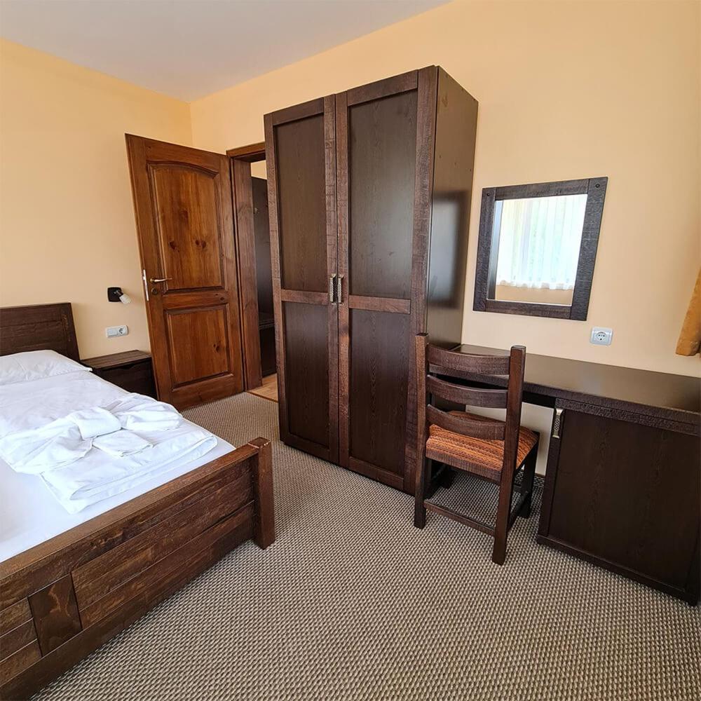 Family Hotel Chiflik Hills Zimmer foto